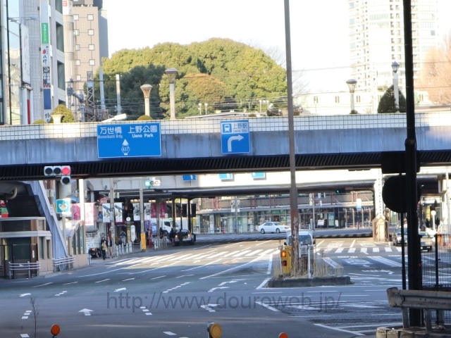 上野駅交差点の写真