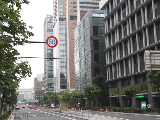 品川駅港南口の写真