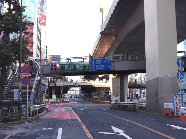 渋谷駅東口交差点の写真