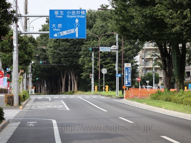 関前五丁目交差点の写真