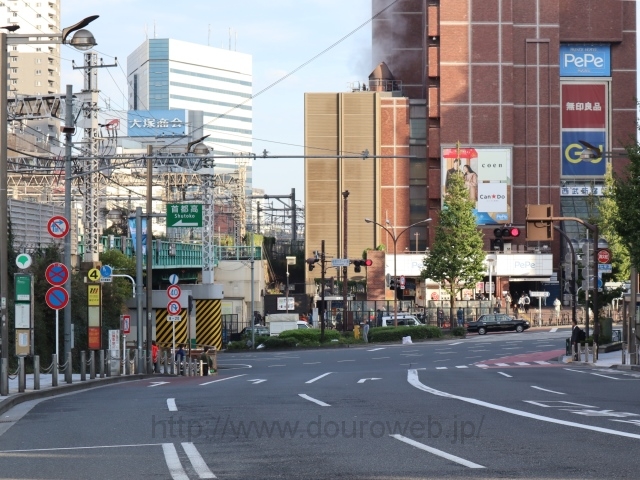 新宿大ガード東の写真