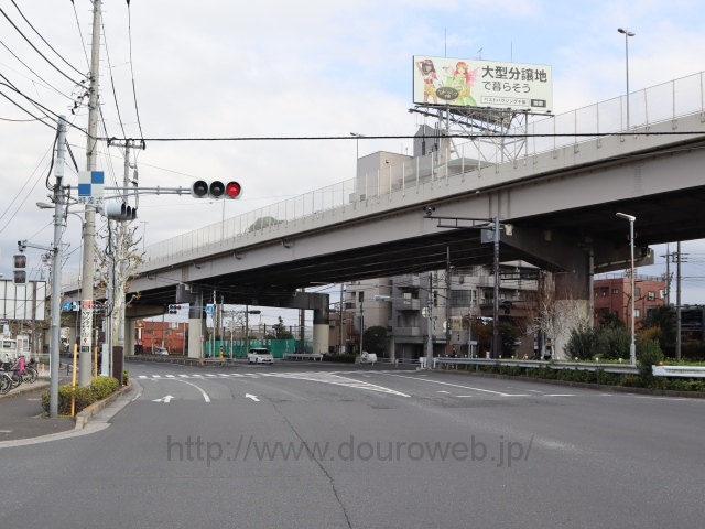 高速7号小松川線合流点の交差点の写真