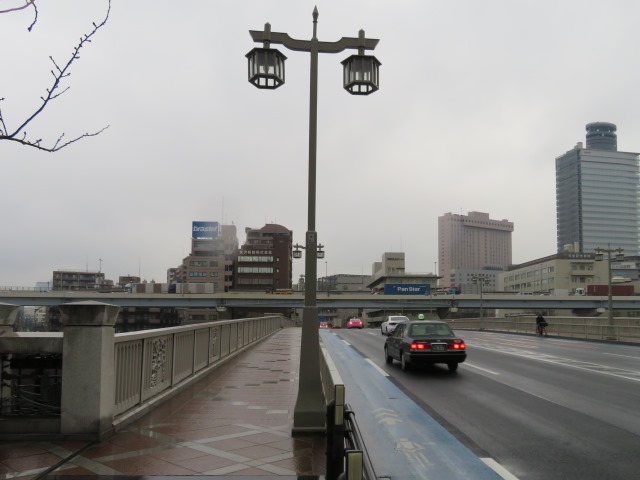 蔵前橋の歩道