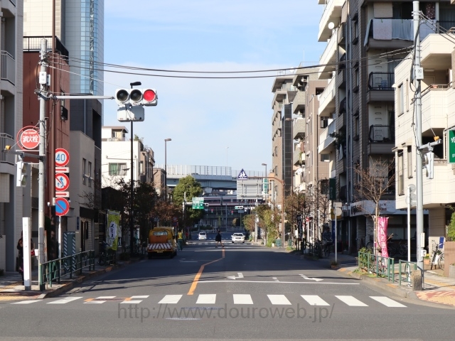 墨田区吾妻橋の交差点の写真