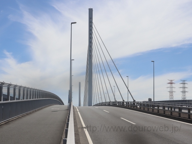 �����勴�̎ʐ^