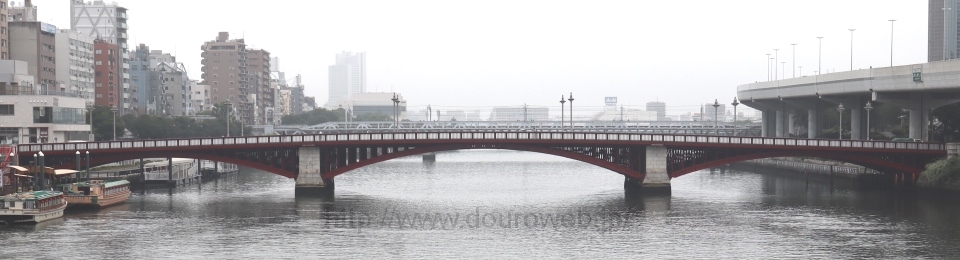 吾妻橋の横景の写真