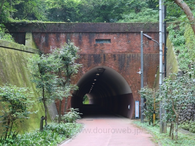 満地トンネルの写真