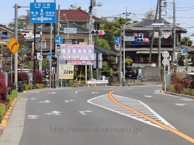 箱根ヶ崎交差点の写真