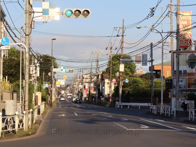 小川町西交差点の写真